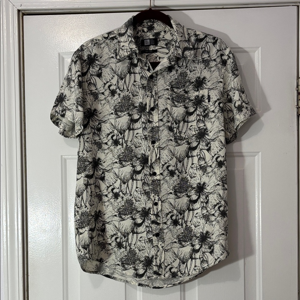 Rare LIRA brand men’s shirt Size Medium